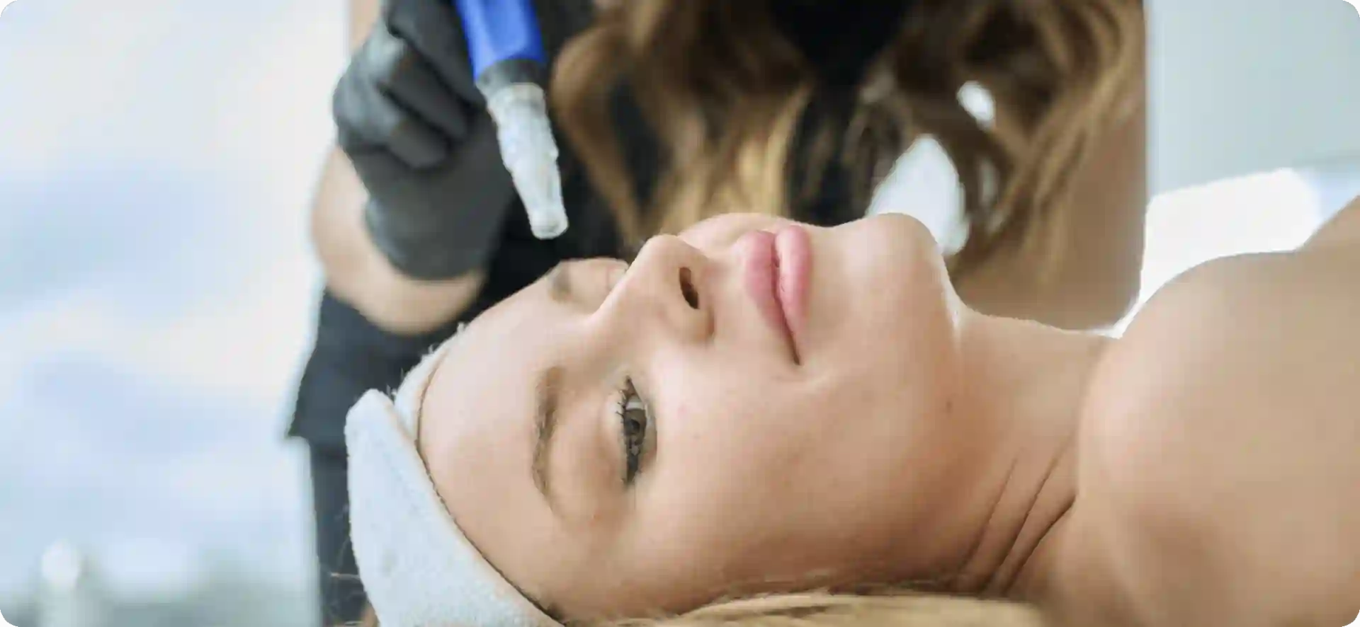 How Do Microneedles Trigger New Collagen and Elastin in Loose Skin Royal Leamington Spa?
